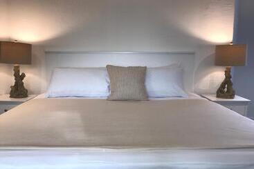 فندق The Sunset Cove And Rainbow Room