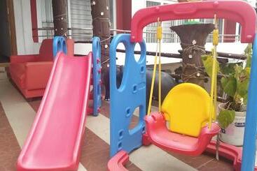 酒店 Ooty Dormitories