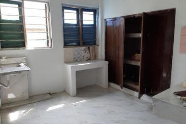 Mamdali Hostel