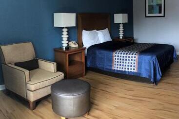 Отель Relax Inn Savannah