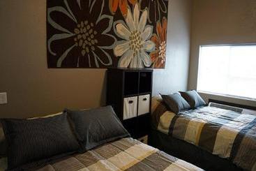 هتل Riverfront Studio Suites