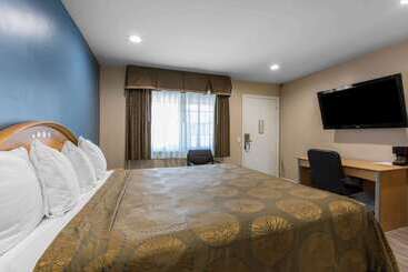 فندق Rodeway Inn Escondido Downtown