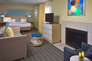 اقامتگاه Sonesta Es Suites Cleveland Westlake