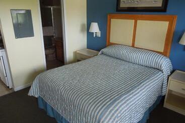 Royal Atlantic Beach Resort