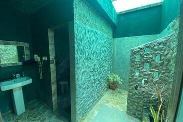 הוסטל Ruwan Villa Ahangama