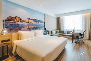 هتل Atour  Huangshan Xinan Riverside