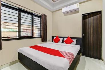 Отель Oyo 61565 Baby Pearl