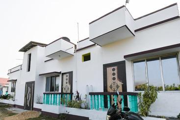 Отель Spot On 62162 Wonder Bay Resort