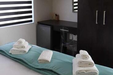 Отель The Feather Hill Boutique