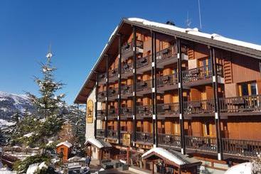 Апарт-отель Le Grand Chalet Des Pistes