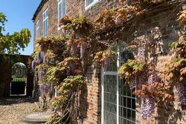 住宿加早餐 Saltfleet Manor House