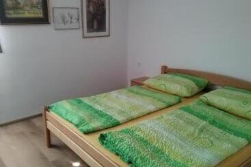 پانسیون Apartment Jalen