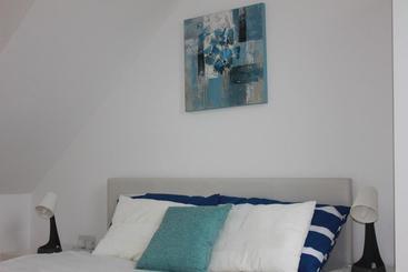 پانسیون Beautiful Ensuite Beachfront Room Worthing Homestay