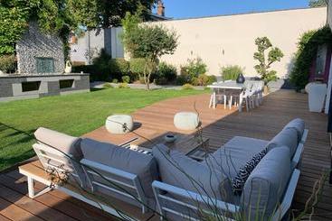 تختخواب و صبحانه Le Loft De Patricia