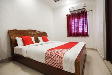 هتل Oyo 67806 Sree Laxmi Vilas