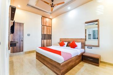 호텔 Oyo 63072 Rama Inn