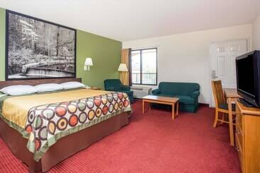 فندق Super 8 By Wyndham Lavonia