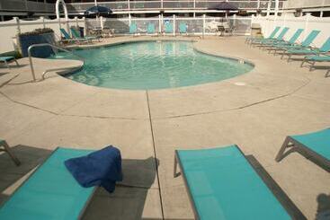 Sands By The Sea Motel