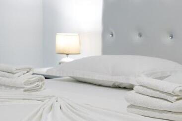 هتل آپارتمان Grand Blue Apart