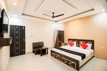 هتل Capital O 67322 Aastha Krishna Niketan