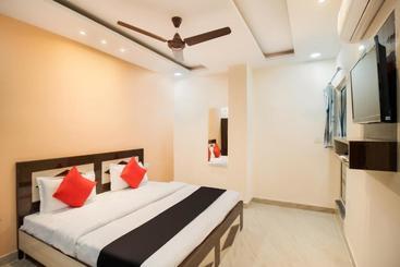 هتل Capital O 67322 Aastha Krishna Niketan
