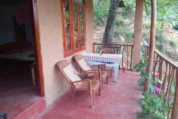 تختخواب و صبحانه Kavishka Guest House
