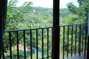 استراحتگاه Amara Ayurveda Retreat  Overlooking Evergreen Western Ghats An Ecologically Sustainable Living Space