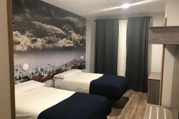 هتل Hostel El Paloma