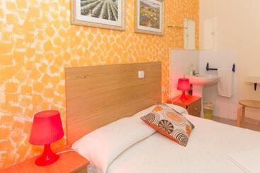 بنسيون Pensión Dani