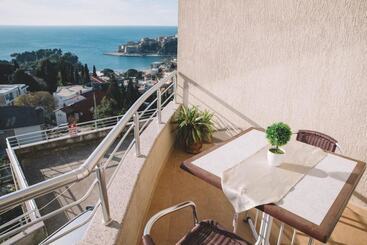 پانسیون Panorama Apartments & Rooms