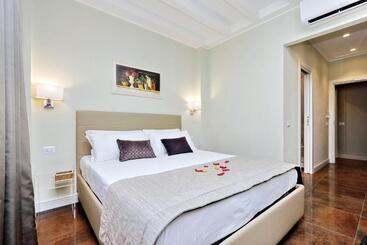 צימר Piazza Venezia Grand Suite