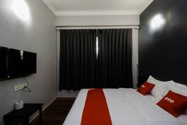 Dung Fang Hotel By Oyo Rooms