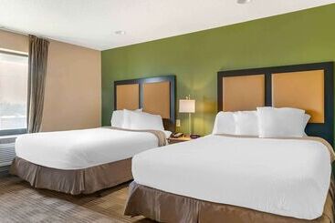 호텔 Extended Stay America Select Suites   Detroit   Ann Arbor   University South