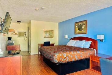 호텔 Hampton Motor Inn