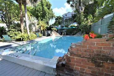 فندق Simonton Court Historic Inn & Cottages