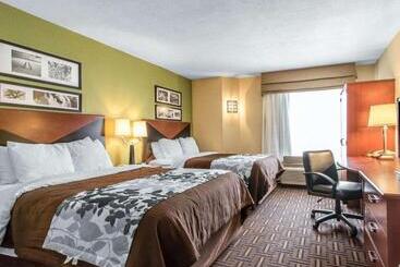 The Douillet By Demeure Hotels