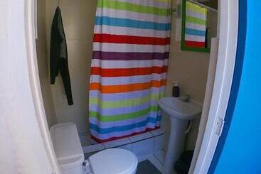 ユースホステル Urcia Surf House