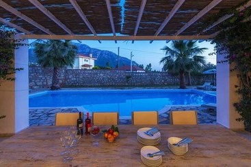 관광객 아파트 Fours Seasons Villa 7