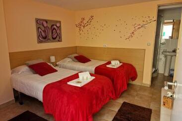 بنسيون Pensión O Muiño