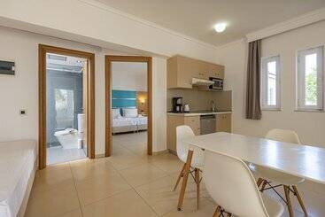 Aegean Blu Hotel & Apartments