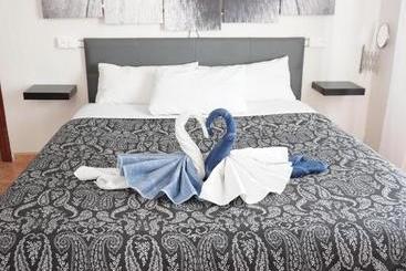 هاستل Guesthouse Namaste Central Rooms Valencia  Adults Only