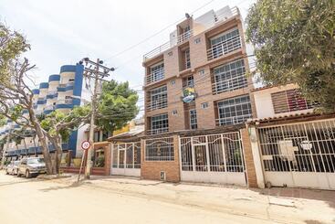 هتل Palm Bay Santa Marta