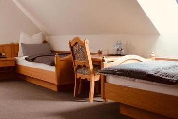 민박 Boutique Hotel Selb