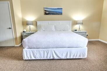 ホテル East Shore Lodging