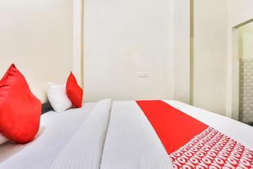 هتل Oyo 69507 Royal King Inn
