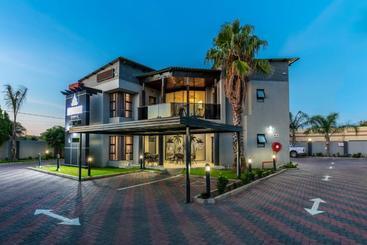 مبيت وإفطار The Melva Guest House