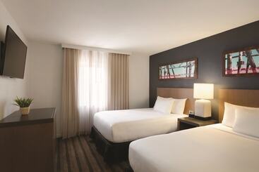 فندق Hyatt House Miami Airport