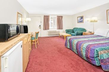 هتل Knights Inn Aurora