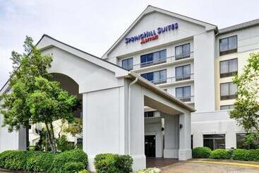 호텔 Springhill Suites Houston Hobby Airport