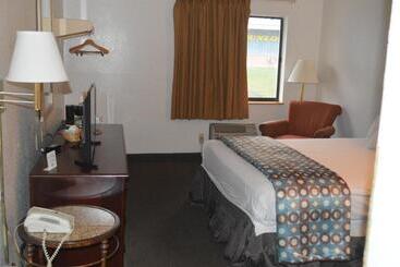 فندق على الطريق American Elite Inn
